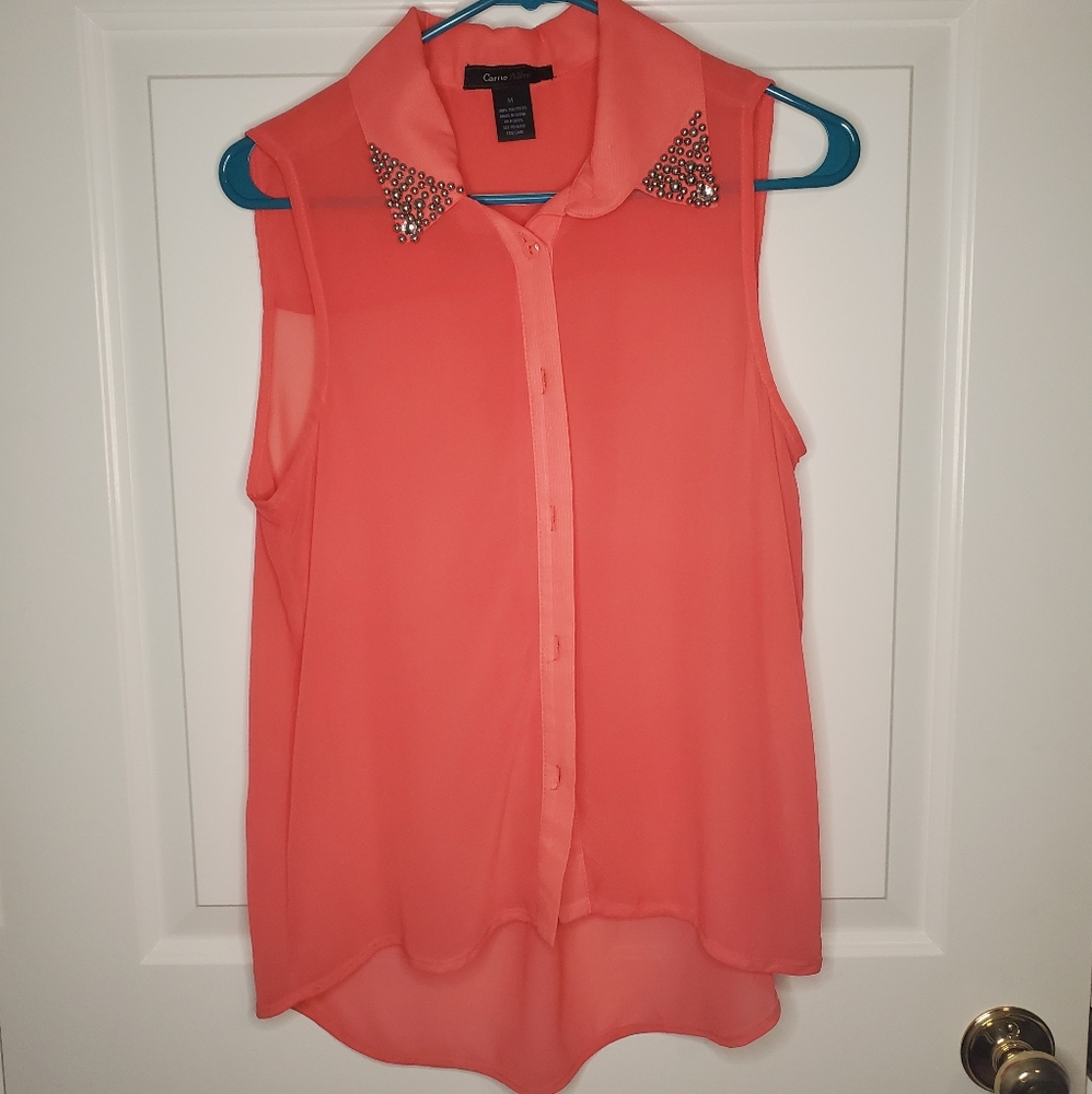 Sleeveless Button-up Shirt